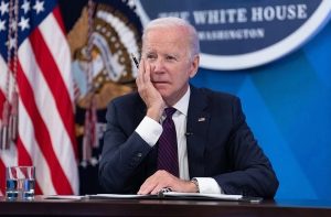 Байден намерен одобрить бюджет без помощи Украине и Израилю
