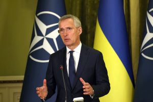 Столтенберг назвал ситуацию на Украине сложной
