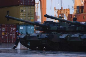 Кремль считает шагом к напряженности появление войск Польши у границы Беларуси