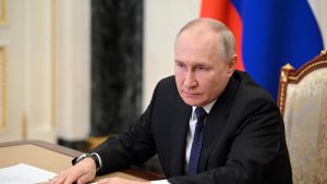 Путин заявил, что Россия будет реагировать на проявление русофобии за рубежом