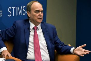 Антонов: санкции США против РФ мешают американскому бизнесу, но не Москве