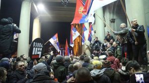 Протесты идут по белорусскому сценарию - экс-глава контрразведки Сербии