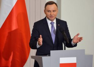 Дуда созвал экстренное совещание из-за прилета неопознанного объекта с Украины