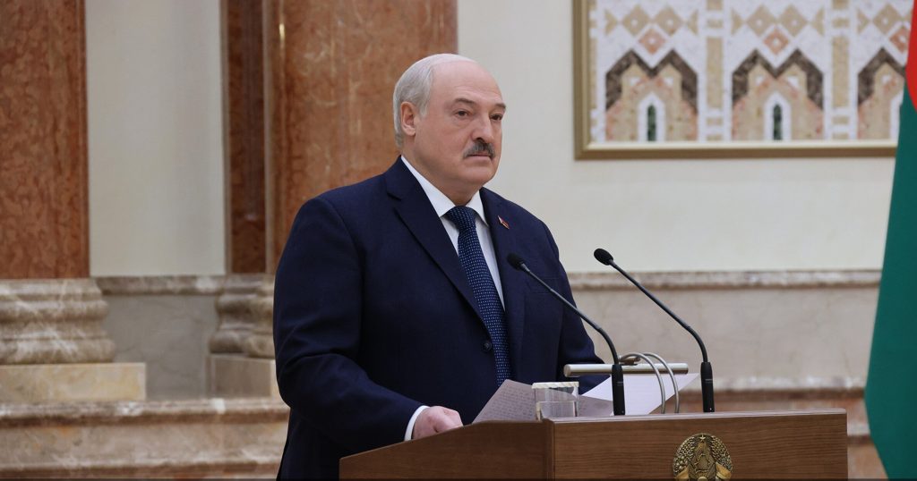 Лукашенко: Запад не смог изолировать Беларусь