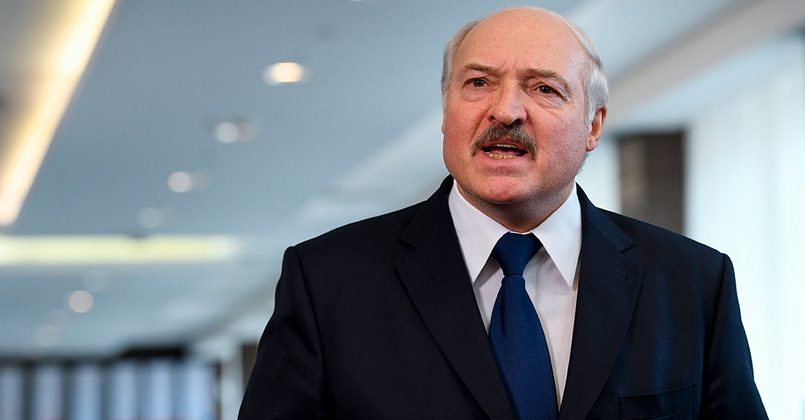 Лукашенко призывает чиновников бороться за Беларусь всеми средствами