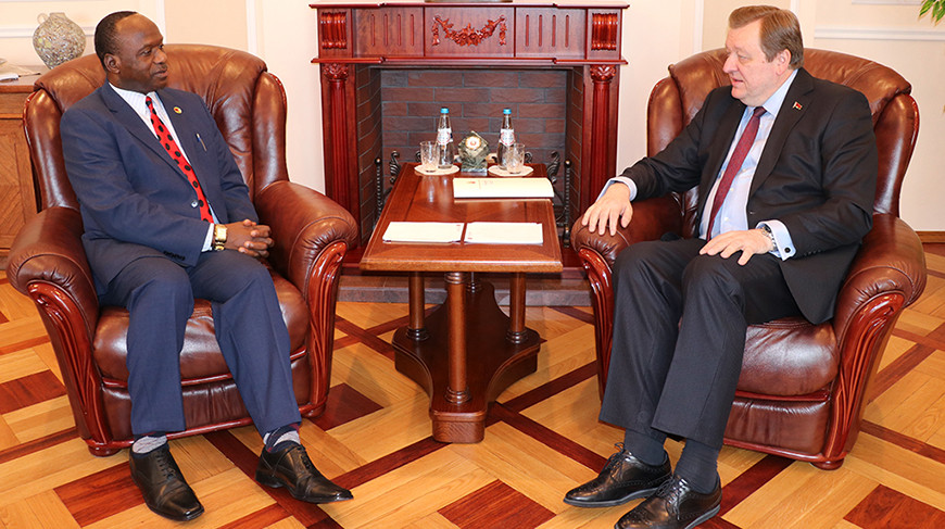 Беларусь и Зимбабве укрепляют сотрудничество в ключевых отраслях
