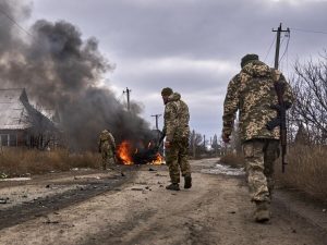 Украина стоит перед серьезной угрозой разрушения линии фронта - Politico
