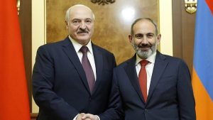 Лукашенко предложил Пашиняну следовать курсу народной дипломатии