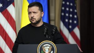 Зеленский заявил, что Украина проиграет без военной помощи США