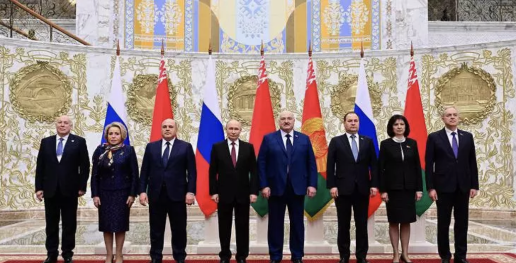 Лукашенко: Беларусь и Россия укрепили военный союз до беспрецедентного уровня