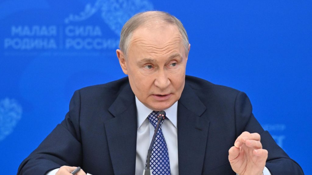 Путин: Киевская власть борется не за народ, а за украденные капиталы