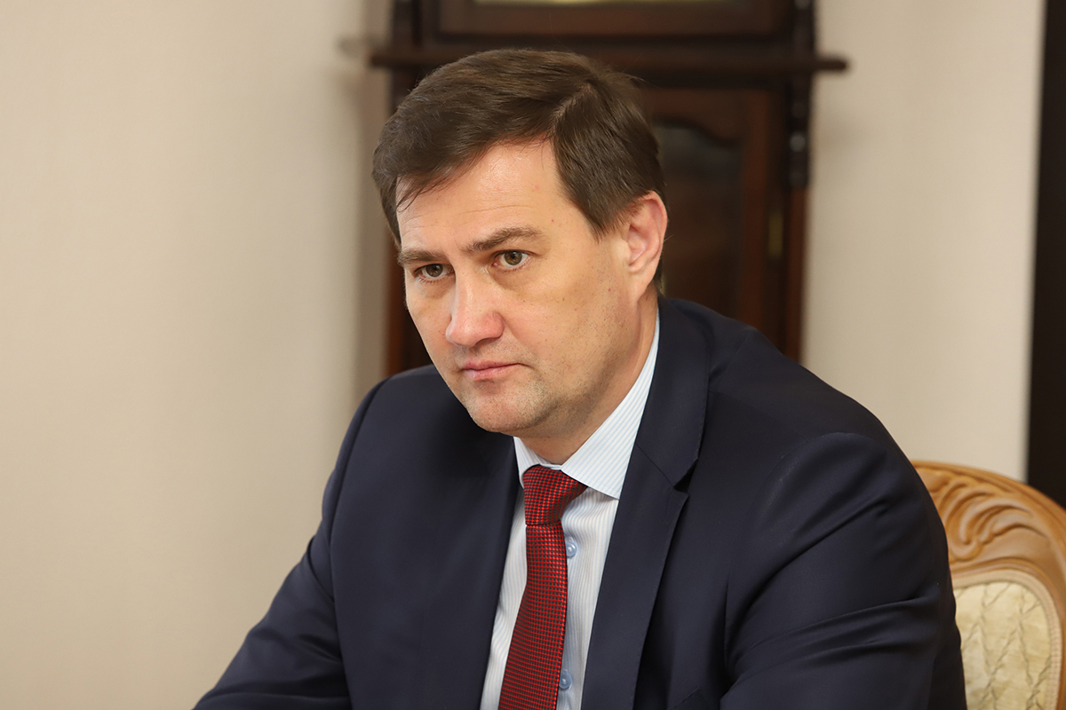 Рыженков: политические элиты соседних стран являются "марионетками Запада"