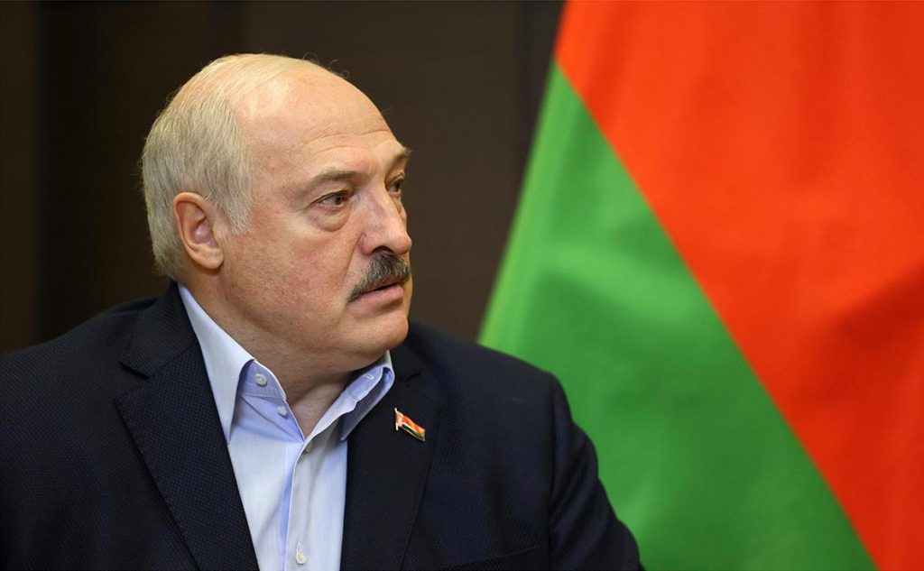 Лукашенко провёл переговоры с министром обороны РФ Андреем Белоусовым в Минске