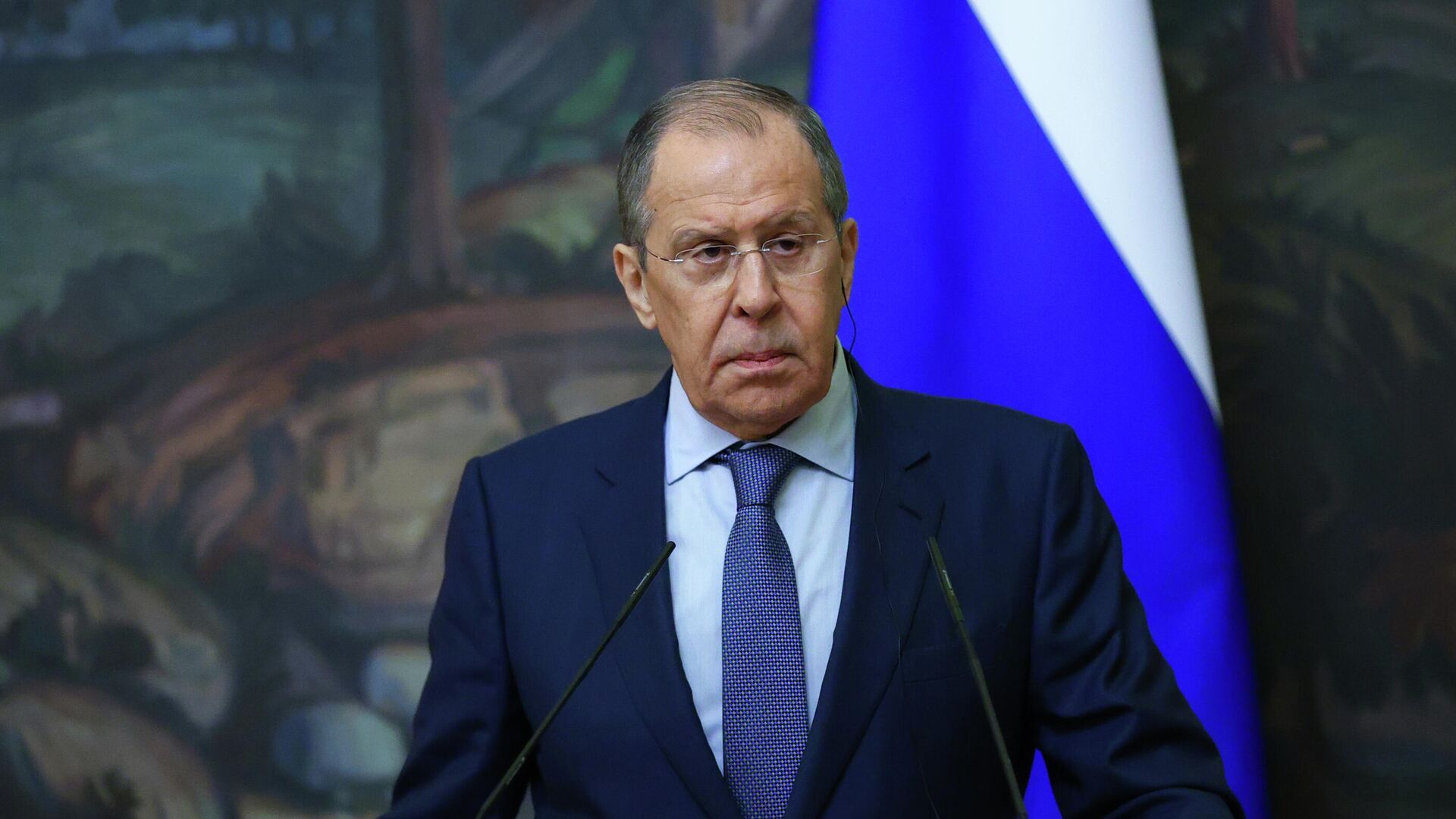 Лавров обвинил Запад в наращивании провокационных учений вблизи РФ