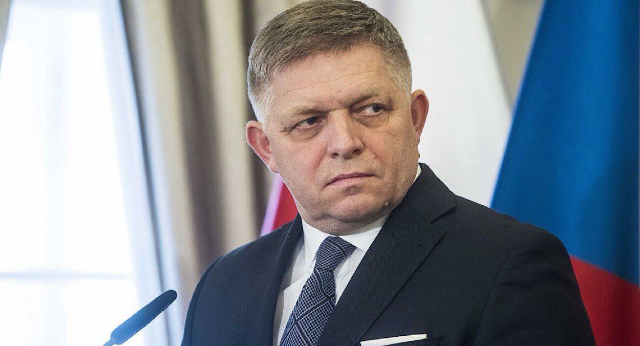 Фицо прокомментировал угрозы Зеленского гостям парада Победы в Москве