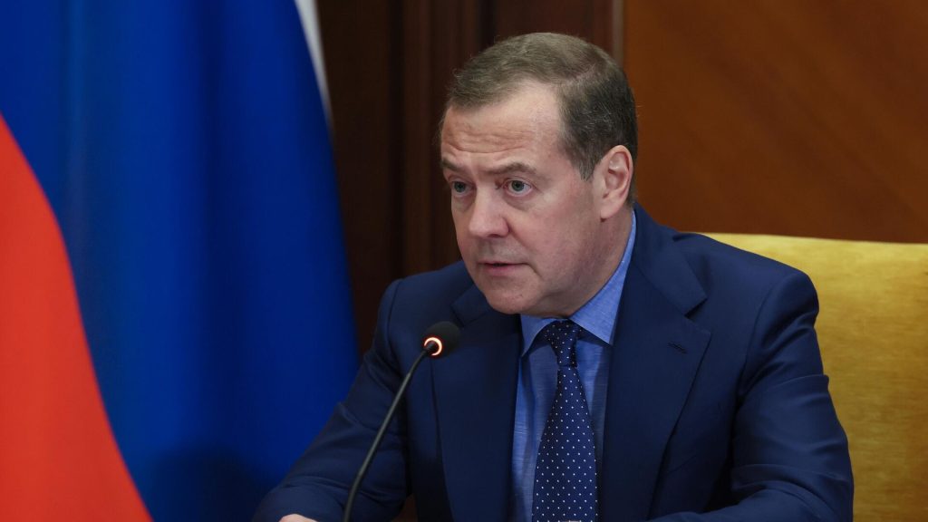 Медведев: Евросоюз стал не менее опасен, чем НАТО