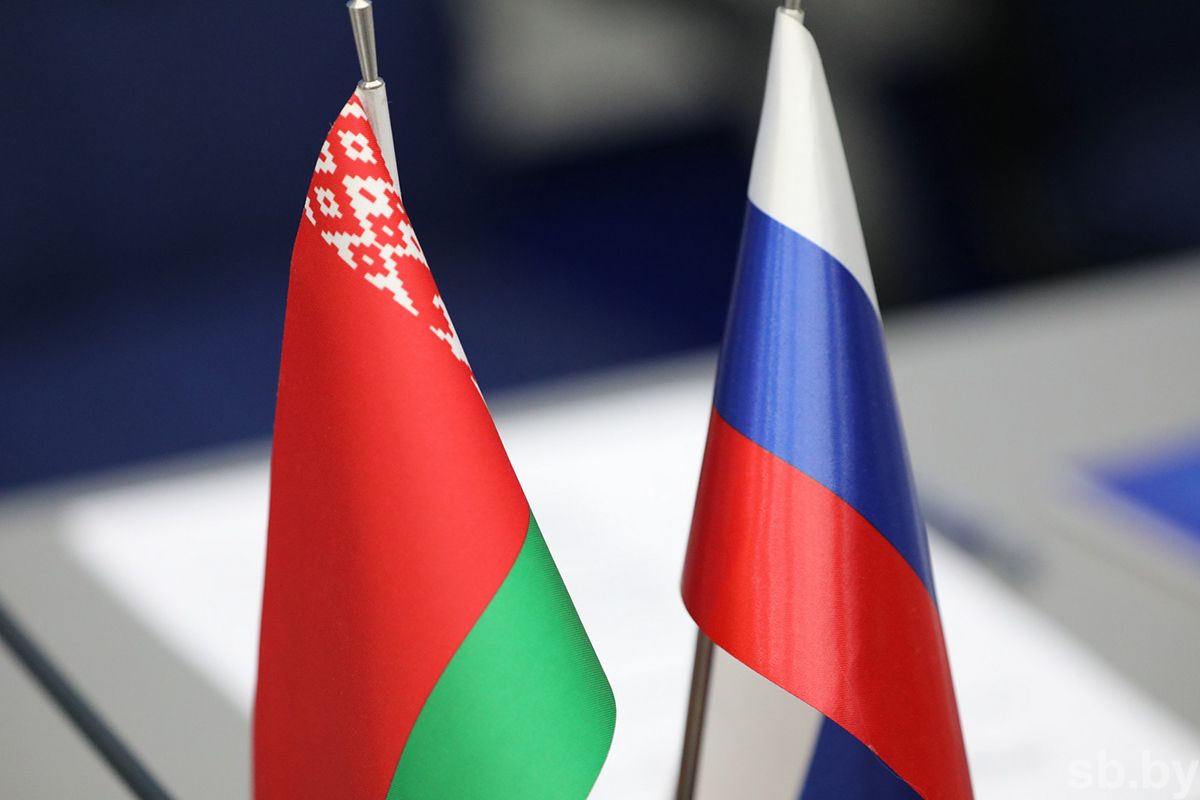 Беларусь подпишет соглашения о сотрудничестве с тремя регионами РФ