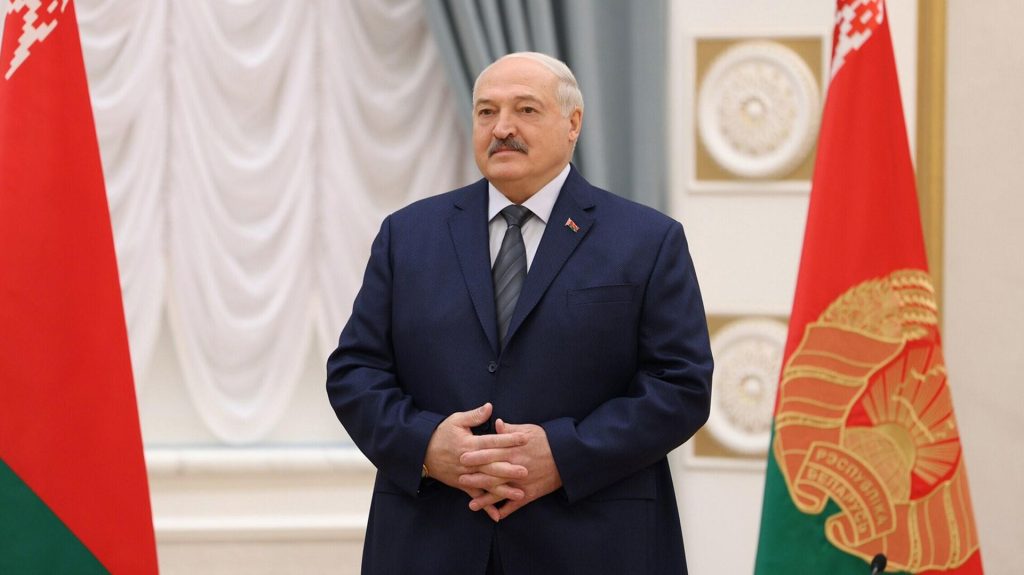 Лукашенко поздравил Трампа с Днём Независимости США и призвал восстановить диалог между Минском и Вашингтоном