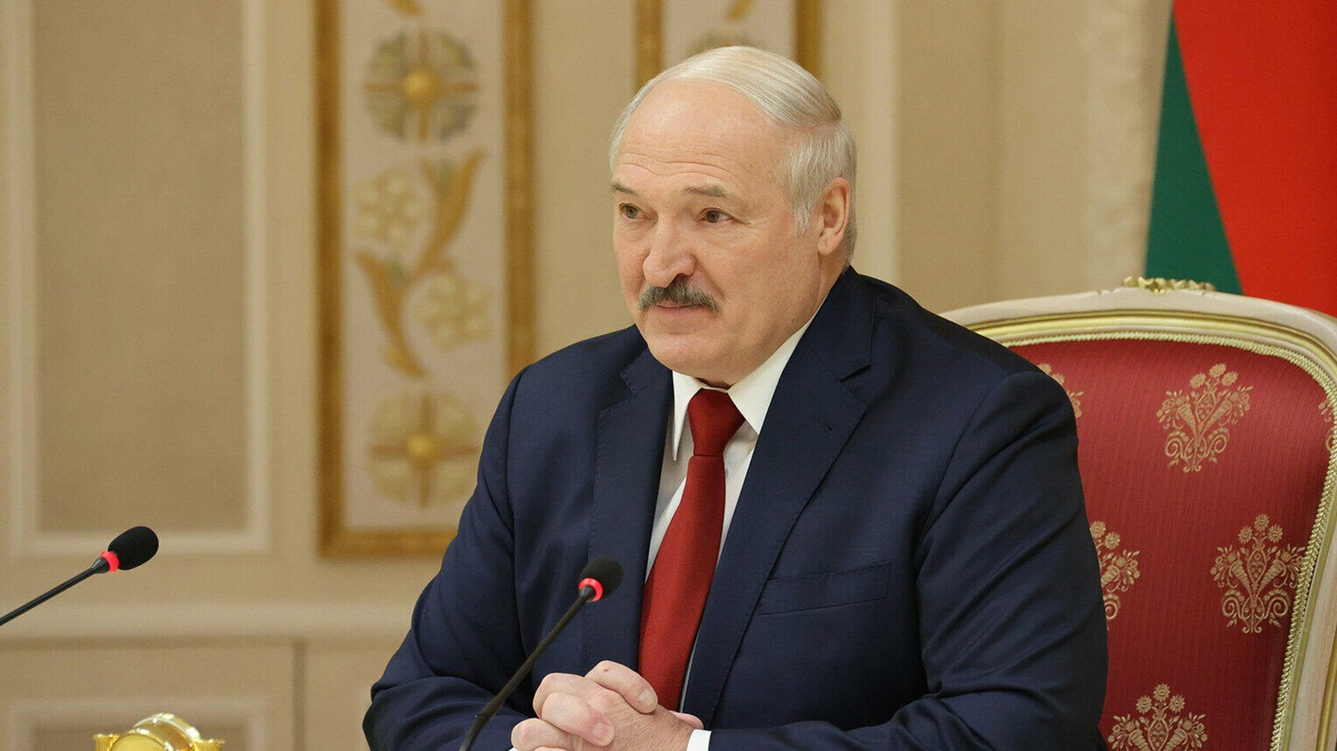 Лукашенко поздравил белорусов с Днем Независимости