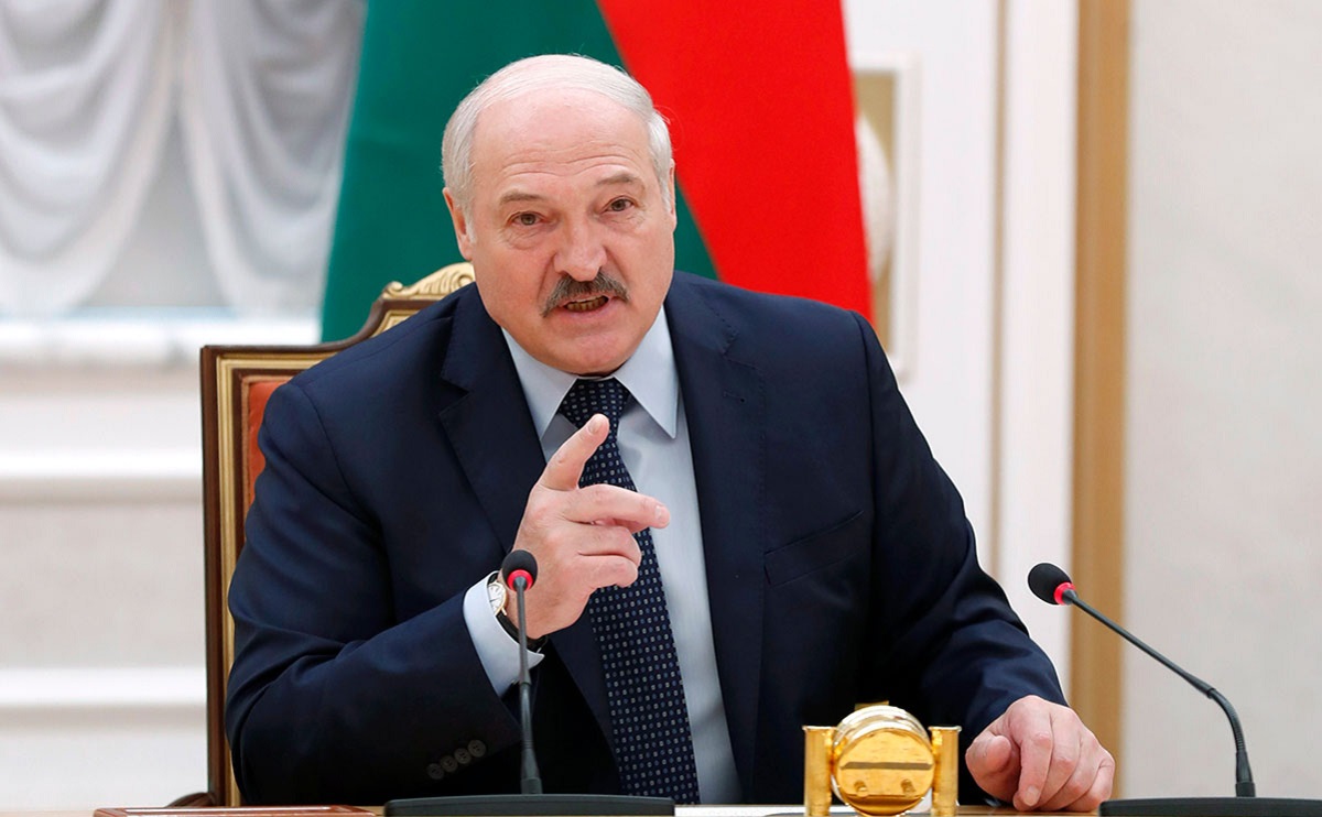 Лукашенко о гибридной войне против Беларуси: готовы дать жесткий ответ