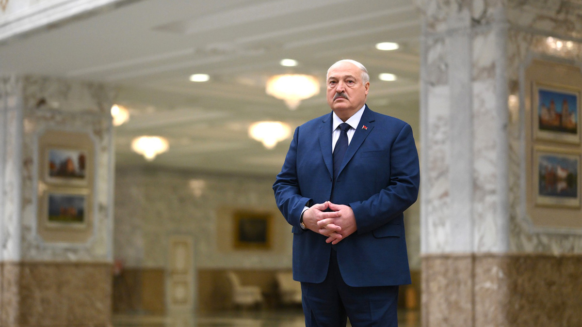 Нельзя "прошлепать" год: Лукашенко призвал ускорить уборочную кампанию в Беларуси