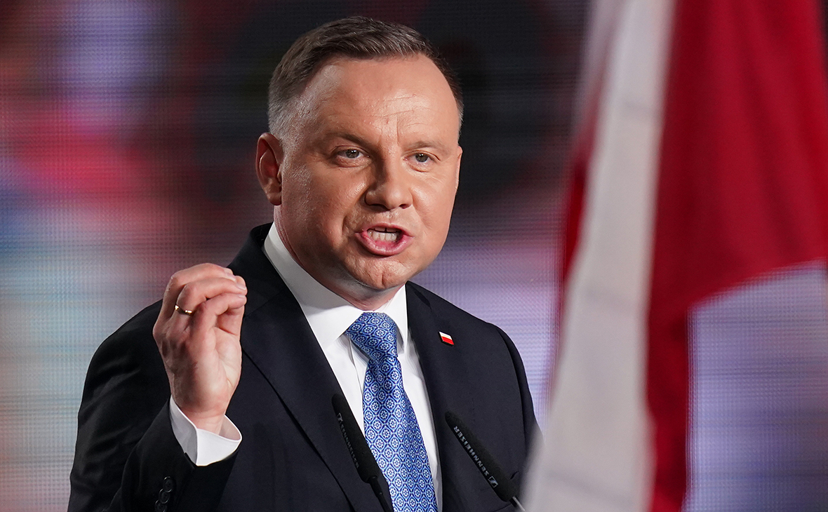 Дуда пригрозил НАТО закрыть на ремонт хаб по поставкам оружия Украине