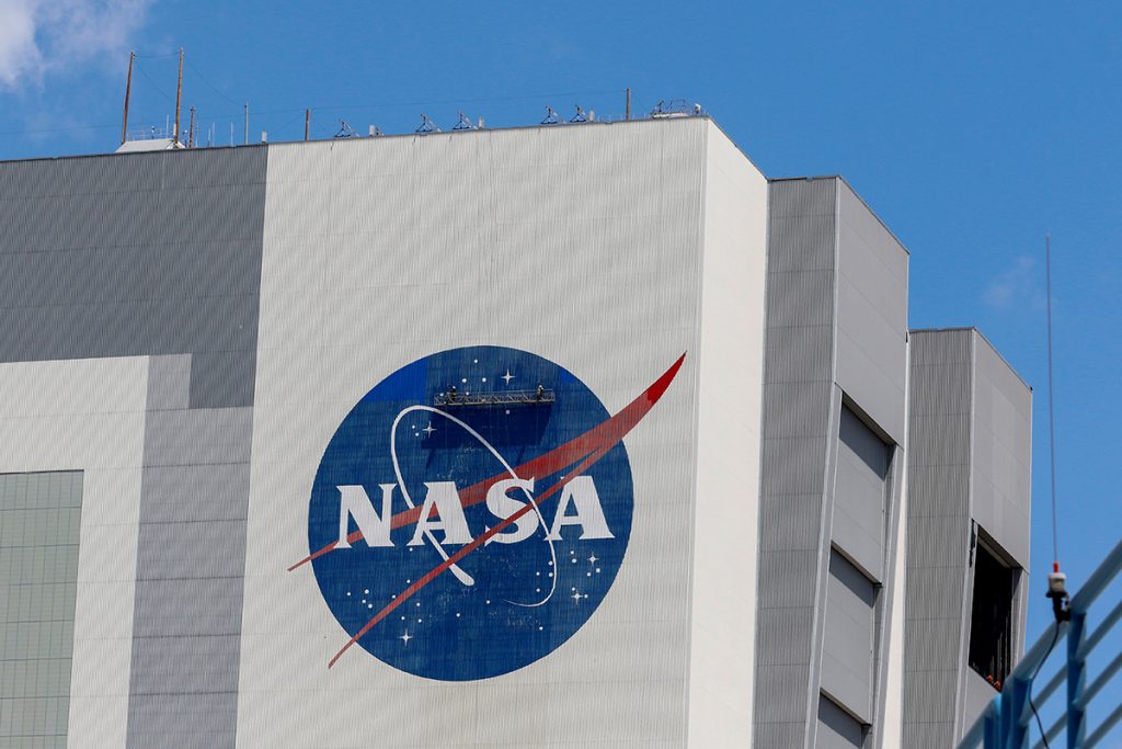 Массовые увольнения в NASA: агентство рискует лишиться 16% персонала