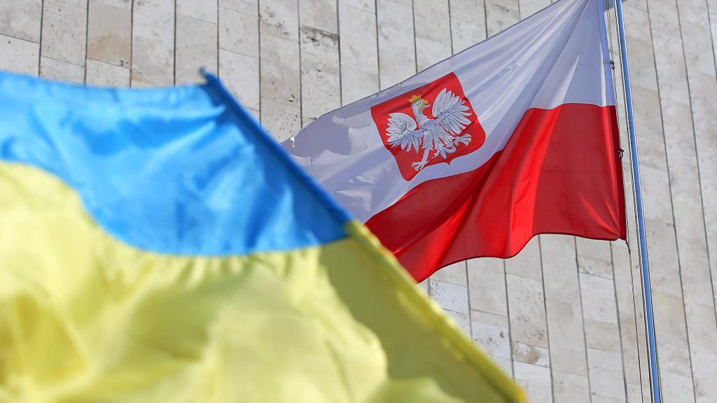 «Это начинает надоедать»: поляки устали от украинских беженцев — посол