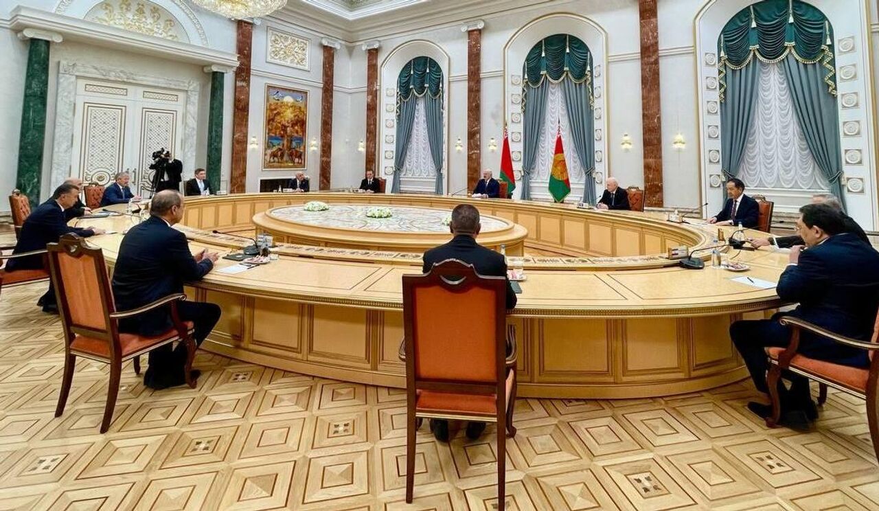 Лукашенко проводит встречу с премьерами стран СНГ