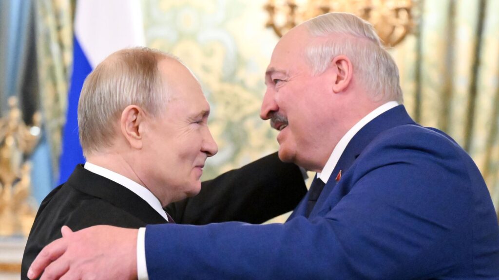 Разговор лидеров: Лукашенко и Путин обсудили союзные отношения и международную повестку