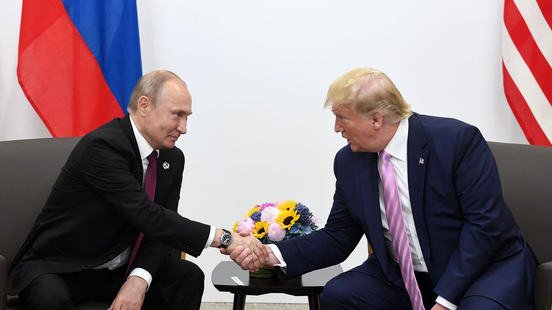 Сийярто обсудил с Ушаковым подготовку к встрече Путина и Трампа