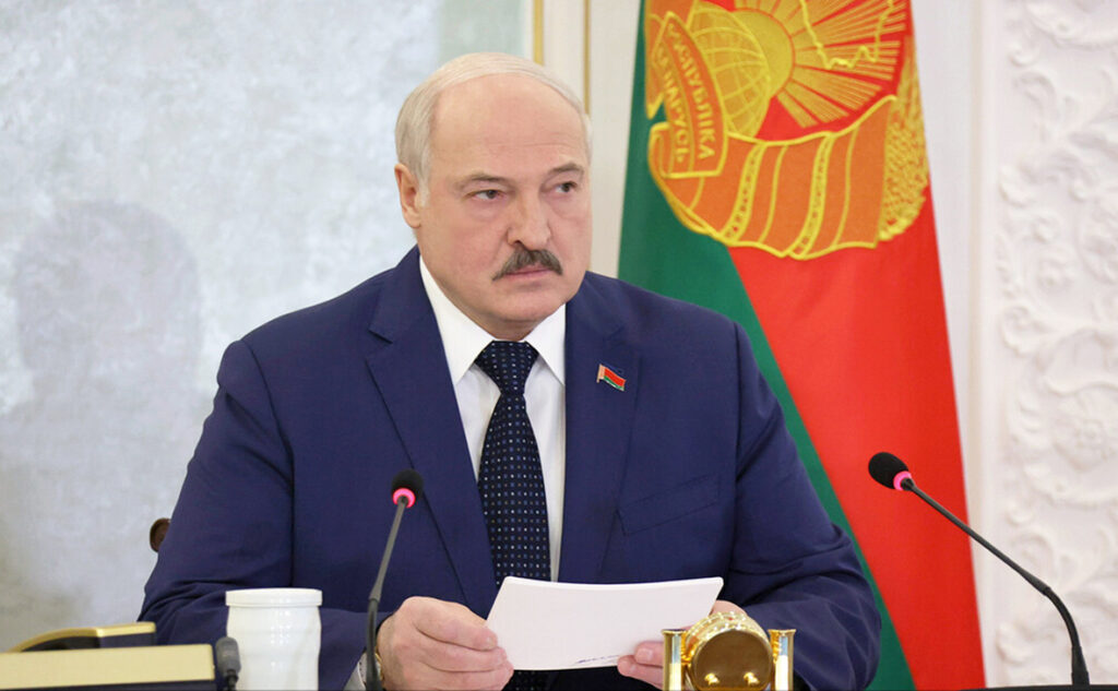 Три закрытых совещания за один день: Лукашенко обозначил новые приоритеты для экономики и оборонки