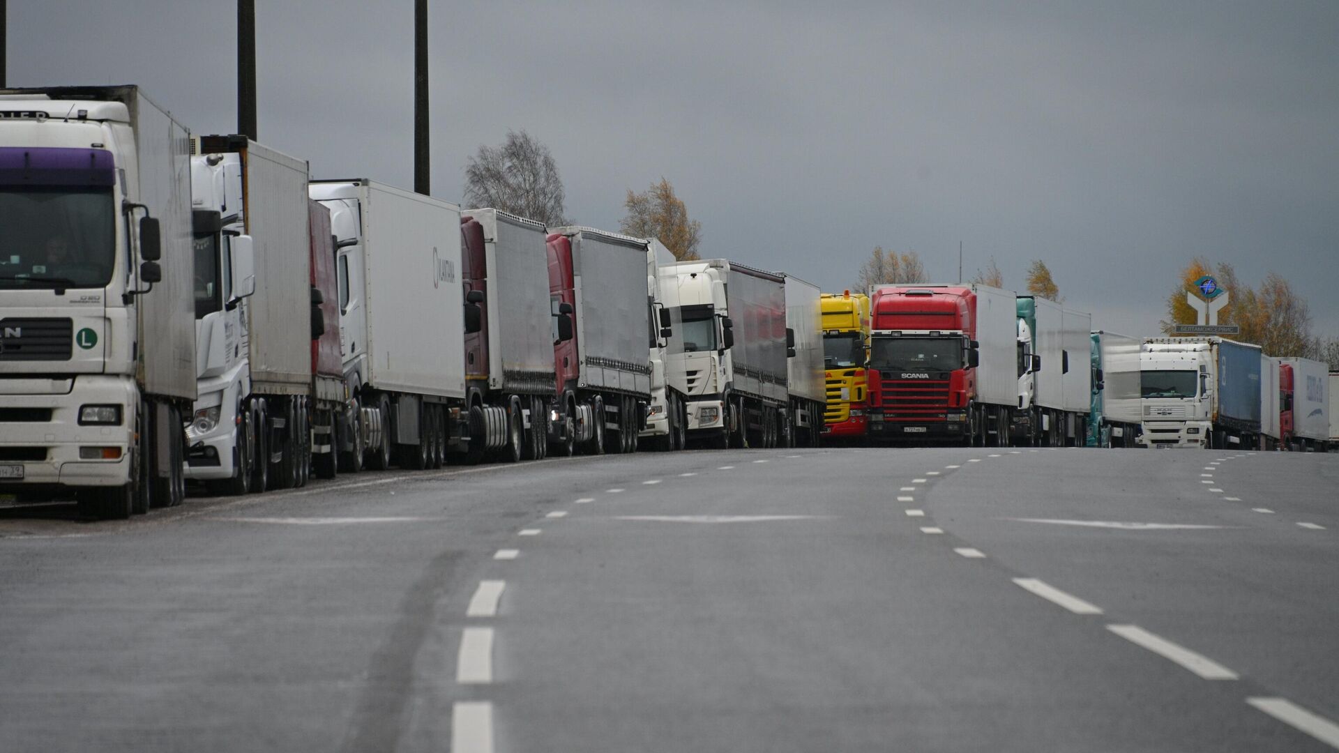 Водителей брошенных литовских фур будут штрафовать - ГТК Беларуси