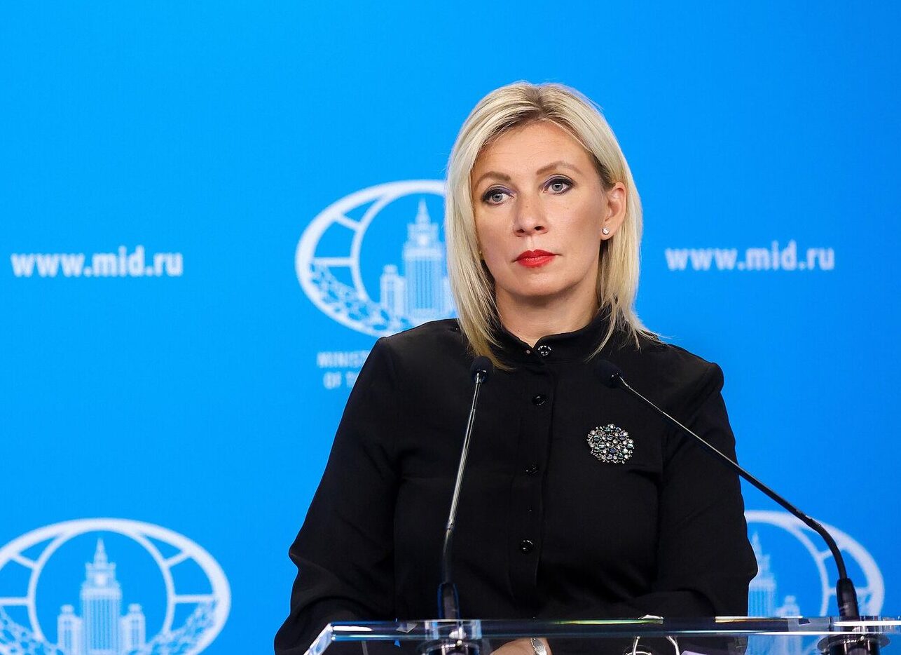 Захарова: Киев готовит провокации для отправки украинцев на фронт