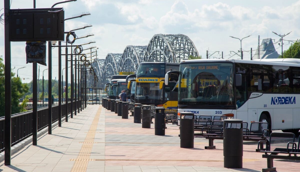 Латвия может полностью запретить автобусное сообщение с Беларусью и РФ