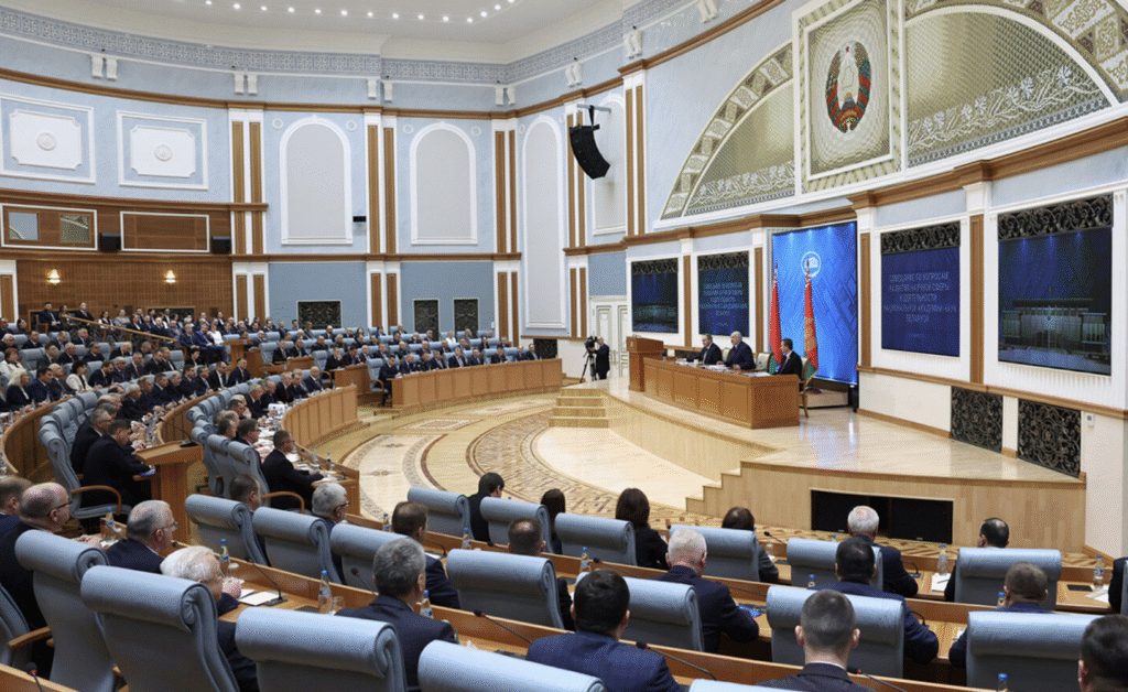 Президент Беларуси провёл крупнейший за годы диалог с научным сообществом