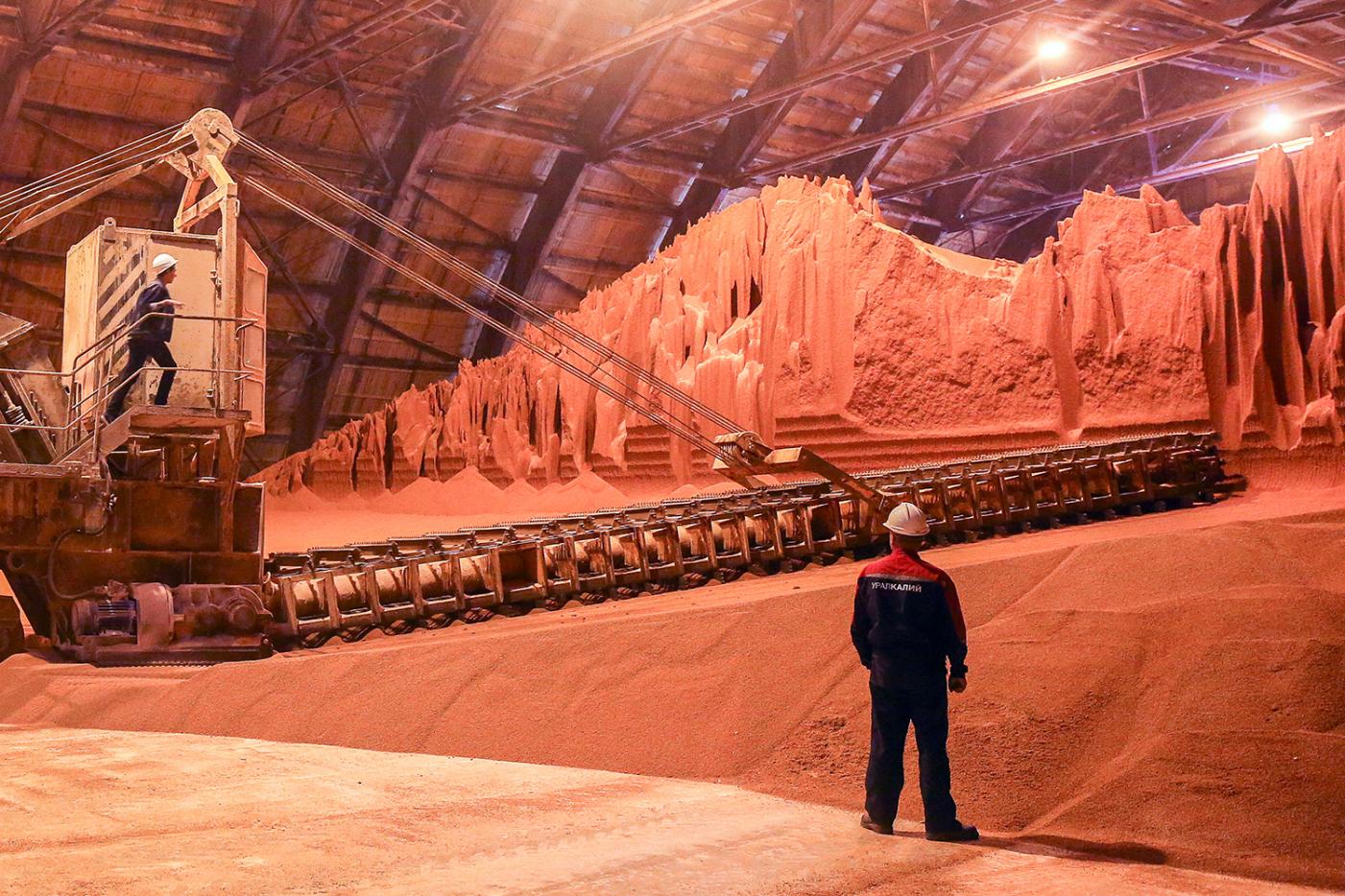 Минфин США подтвердил снятие санкций с Беларуси по калию