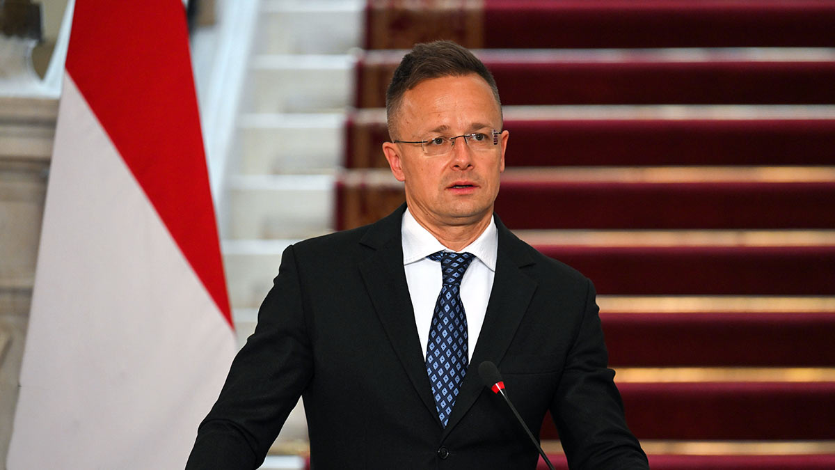 Атака ВСУ на "Дружбу" не повлияет на поставки нефти в Венгрию - Сийярто