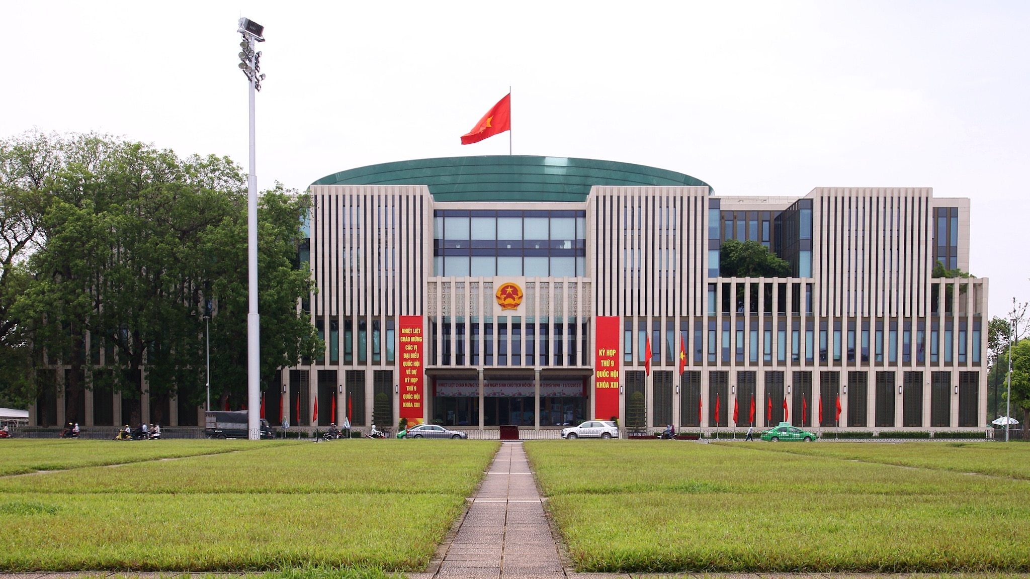 Вольфович прибыл во Вьетнам для переговоров о сотрудничестве