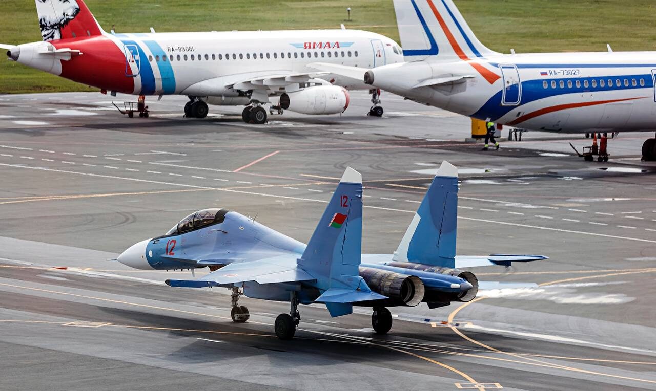 В Беларусь из РФ прибыла очередная партия Су-30СМ2
