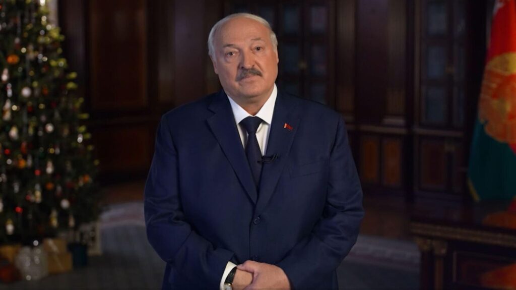 Лукашенко поздравил православных с Рождеством, подчеркнув его особое значение для белорусов