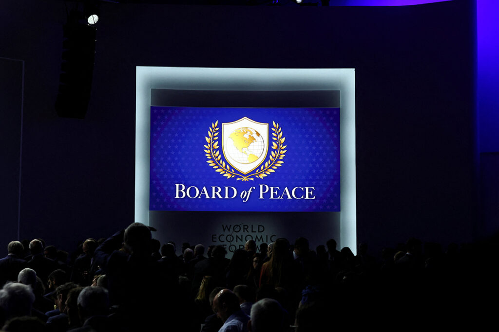 В Давосе объявили о рождении Совета мира — Трамп подписал устав