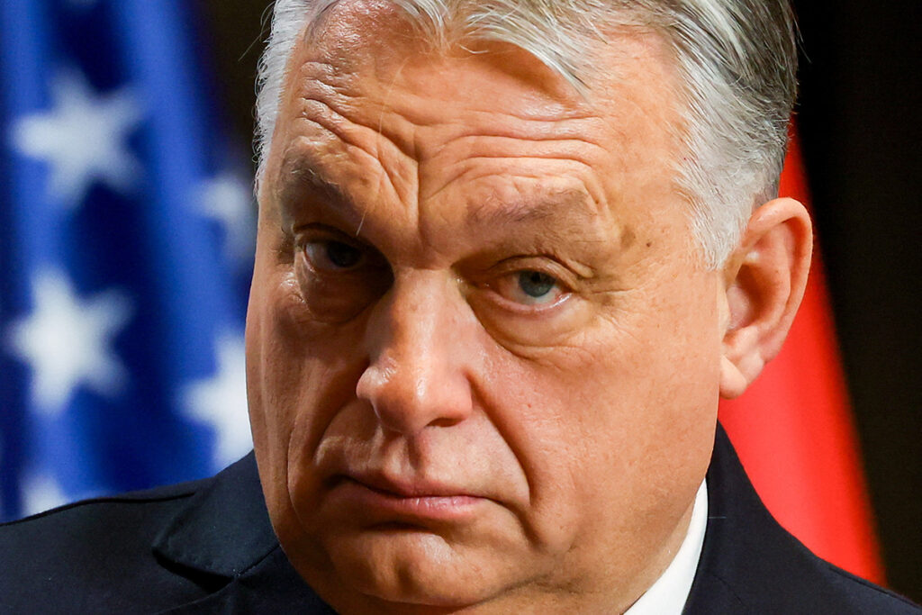 Орбан заявил, что Будапешт не собирается выбирать между Западом и КНР