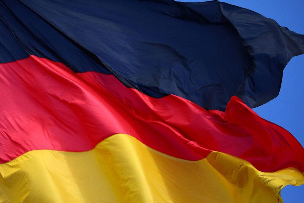 В Германии обвинили Мерца в эскалации: Бундестаг требует остановить поставки оружия Украине