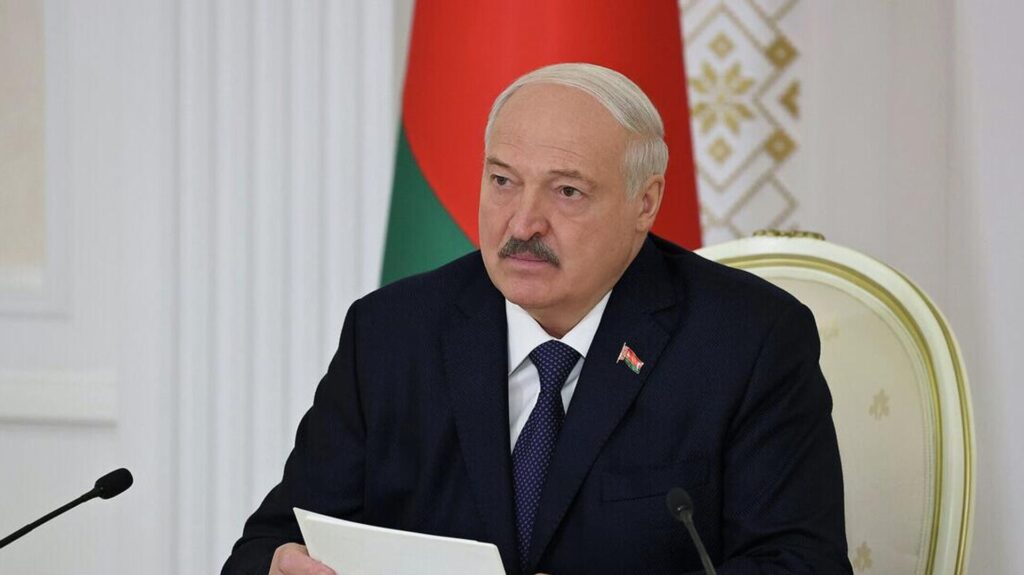 Лукашенко обратился к журналистам: «Наши смыслы должны звучать громко»