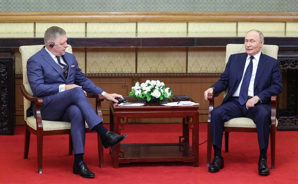 Фицо едет в Москву с посланием от Зеленского для Путина — СМИ