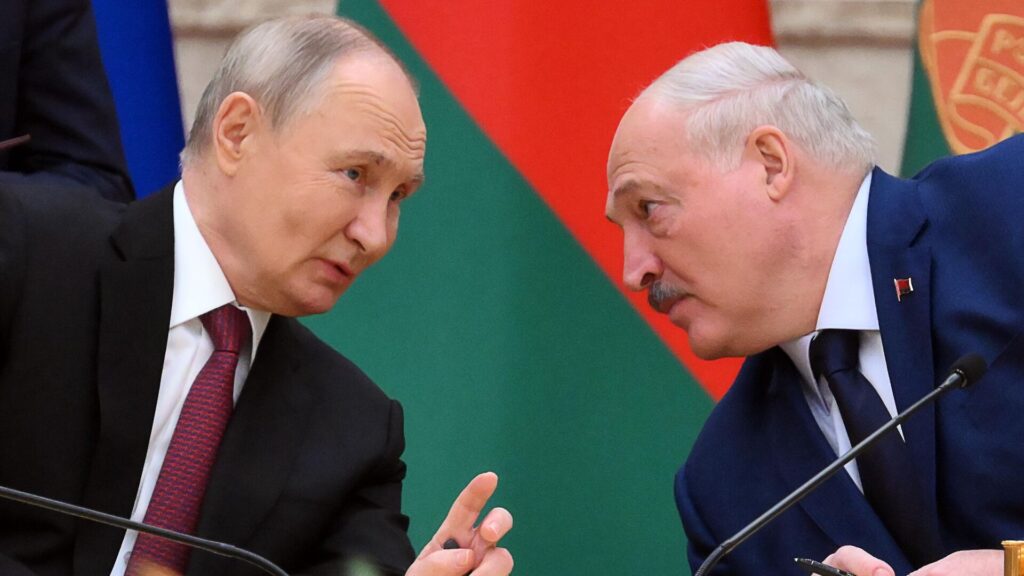 Путин и Лукашенко регулярно сверяют часы — Лавров