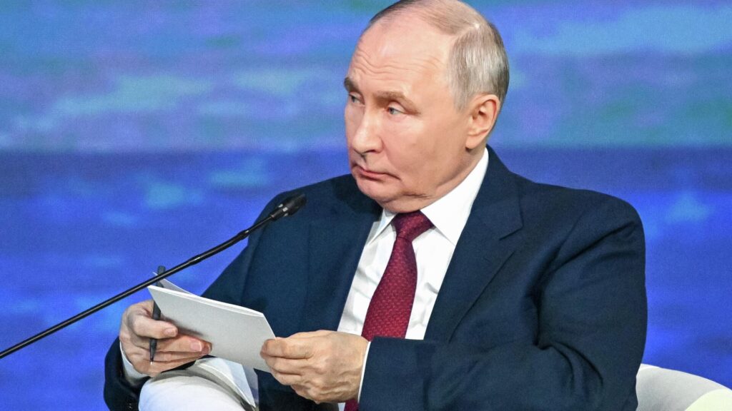 Путин ответил на предложение Зеленского о встрече: пока не вижу смысла