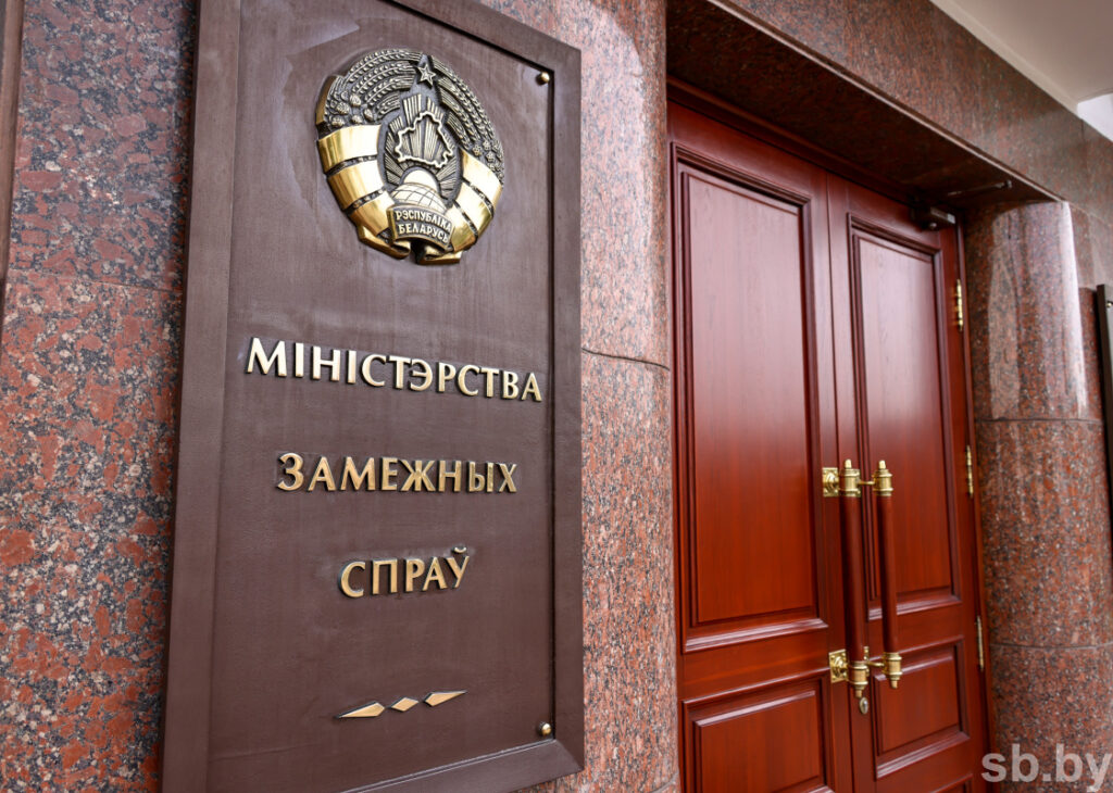 МИД Беларуси пригрозил задействовать весь арсенал в случае вторжения со стороны Украины