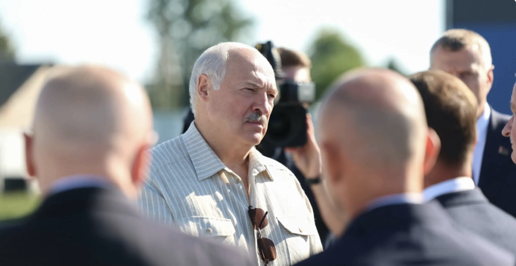 Лукашенко назвал три главные ценности, которые белорусы должны сохранить